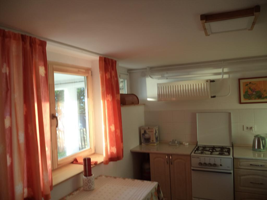 Napkelte Apartman Тихань Номер фото